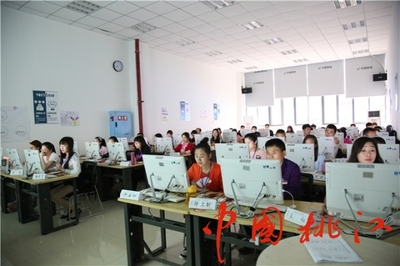 抓招商、抓電商，兩手都要硬 電子商務信息咨詢的雙輪驅動戰略